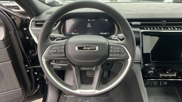 new 2025 Jeep Grand Cherokee car, priced at $42,995