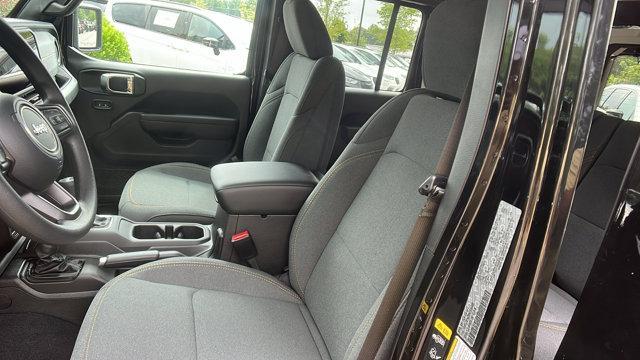 new 2025 Jeep Wrangler car, priced at $45,370