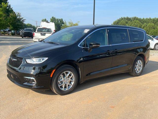 new 2025 Chrysler Pacifica car, priced at $39,995