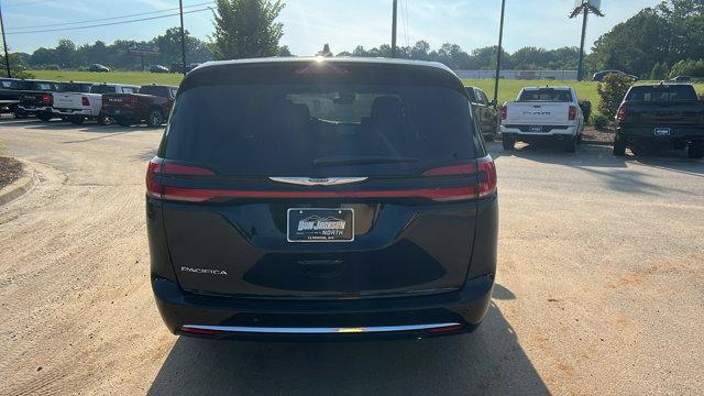 new 2025 Chrysler Pacifica car, priced at $39,995