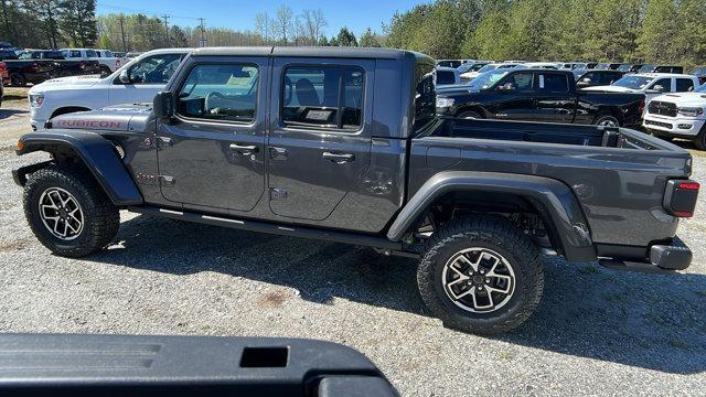 new 2024 Jeep Gladiator car, priced at $55,100