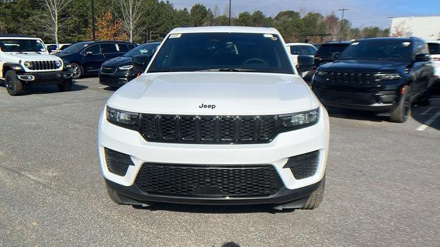 new 2025 Jeep Grand Cherokee car, priced at $44,475