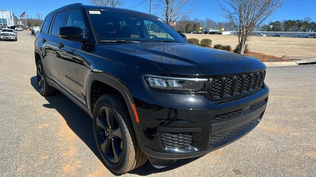 new 2025 Jeep Grand Cherokee L car, priced at $45,111