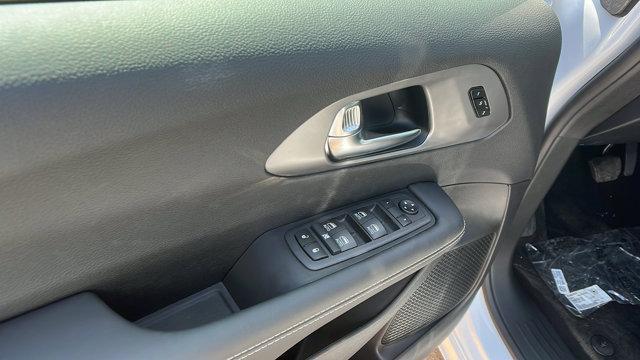 new 2025 Chrysler Pacifica car, priced at $45,725