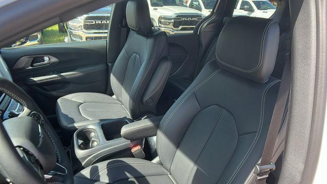 new 2025 Chrysler Pacifica car, priced at $45,725