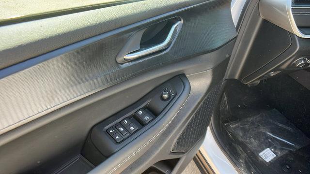 new 2025 Jeep Grand Cherokee car, priced at $39,995