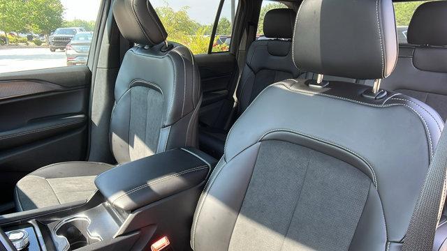 new 2025 Jeep Grand Cherokee car, priced at $39,995