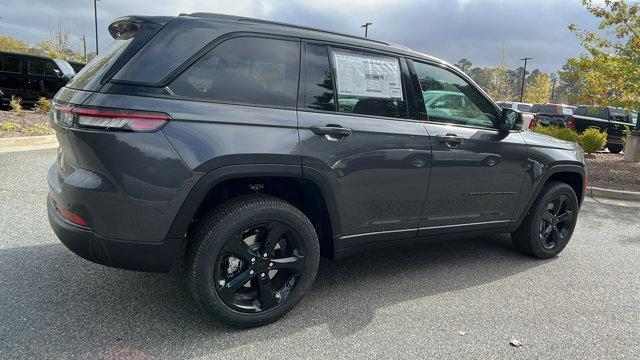 new 2025 Jeep Grand Cherokee car, priced at $48,175