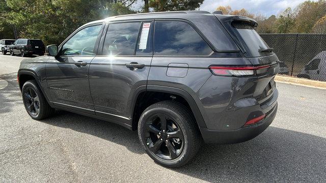 new 2025 Jeep Grand Cherokee car, priced at $48,175