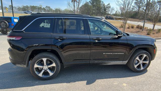 new 2024 Jeep Grand Cherokee car, priced at $52,135