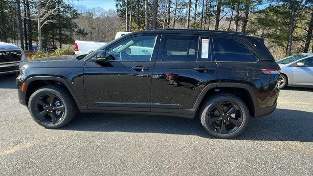 new 2025 Jeep Grand Cherokee car, priced at $49,170