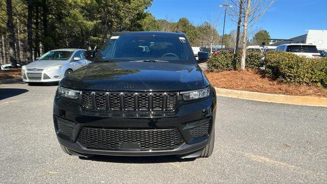 new 2025 Jeep Grand Cherokee car, priced at $49,170