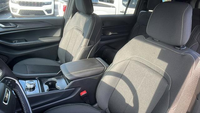 new 2025 Jeep Grand Cherokee L car, priced at $31,499