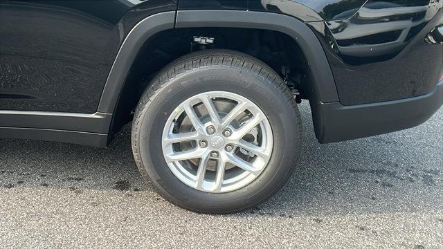 new 2025 Jeep Grand Cherokee L car, priced at $31,499