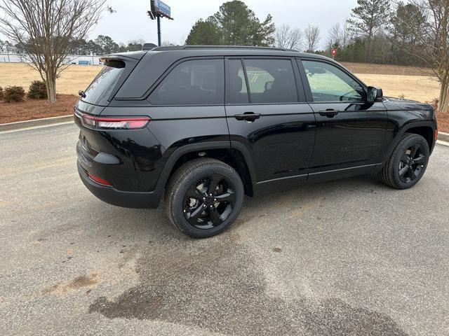 new 2025 Jeep Grand Cherokee car, priced at $49,170