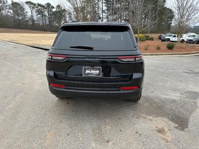 new 2025 Jeep Grand Cherokee car, priced at $49,170