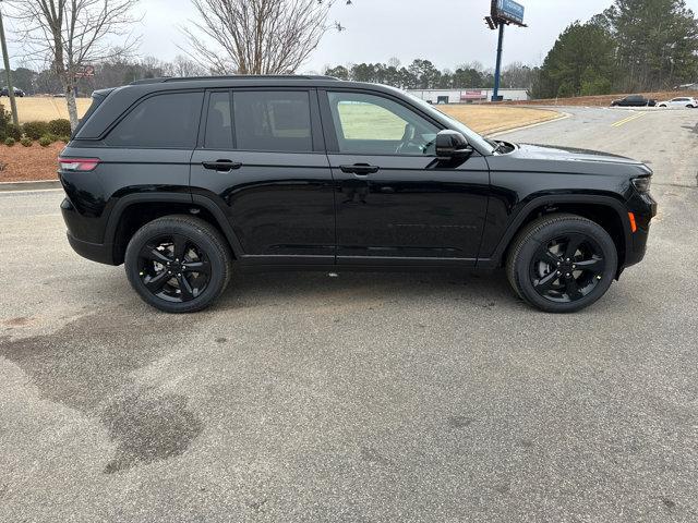 new 2025 Jeep Grand Cherokee car, priced at $49,170