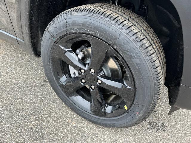 new 2025 Jeep Grand Cherokee car, priced at $49,170