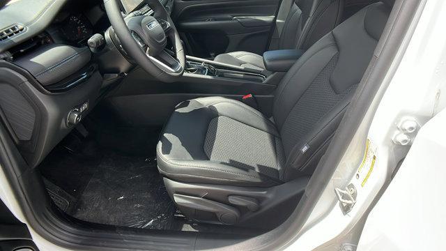 new 2025 Jeep Compass car, priced at $32,160