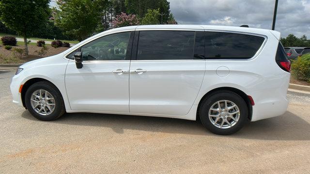 new 2025 Chrysler Pacifica car, priced at $39,995