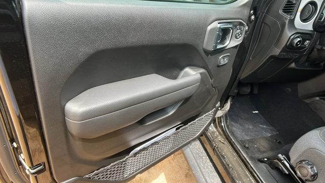 new 2025 Jeep Wrangler car, priced at $41,995