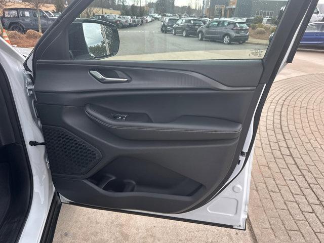 used 2024 Jeep Grand Cherokee car, priced at $29,995