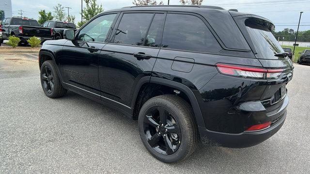 new 2024 Jeep Grand Cherokee car, priced at $43,175