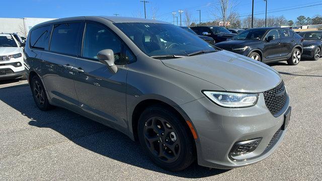 used 2022 Chrysler Pacifica Hybrid car, priced at $24,995