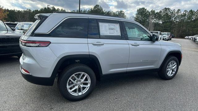 new 2025 Jeep Grand Cherokee car, priced at $42,175