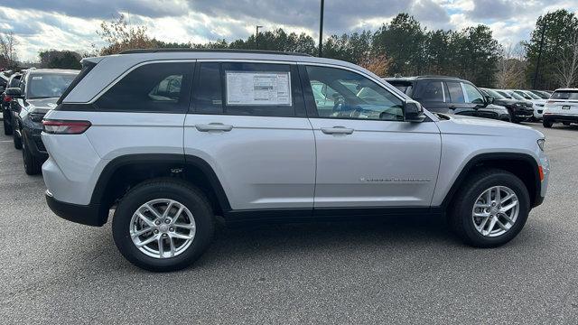 new 2025 Jeep Grand Cherokee car, priced at $42,175