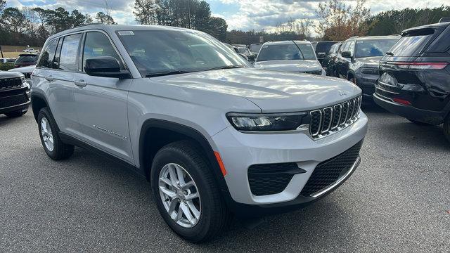 new 2025 Jeep Grand Cherokee car, priced at $42,175