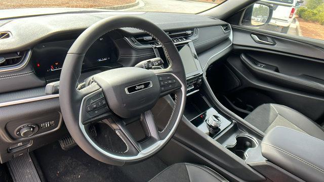 new 2025 Jeep Grand Cherokee car, priced at $49,170