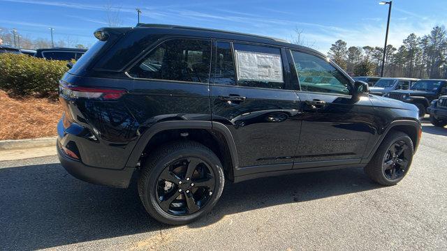 new 2025 Jeep Grand Cherokee car, priced at $43,170