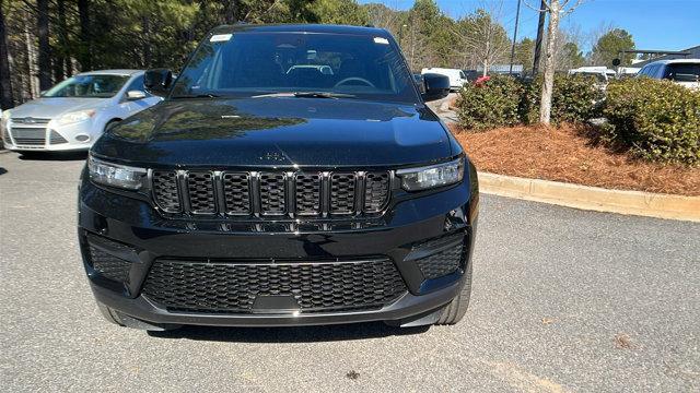 new 2025 Jeep Grand Cherokee car, priced at $43,170