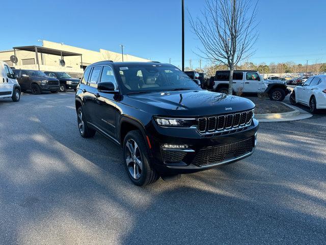 new 2025 Jeep Grand Cherokee car, priced at $48,950