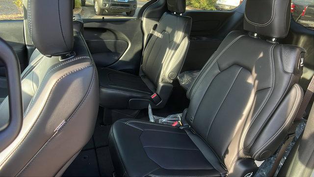 new 2025 Chrysler Pacifica car, priced at $47,650