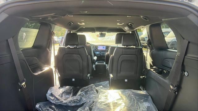 new 2025 Chrysler Pacifica car, priced at $47,650
