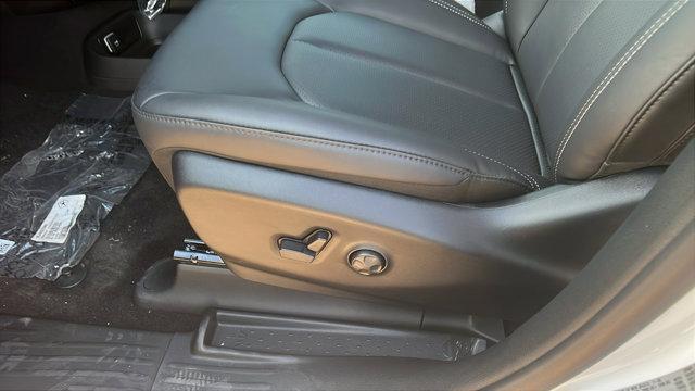 new 2025 Chrysler Pacifica car, priced at $47,650