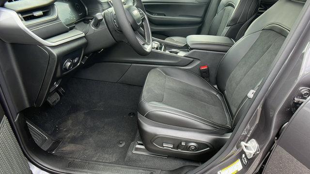 new 2025 Jeep Grand Cherokee L car, priced at $39,999