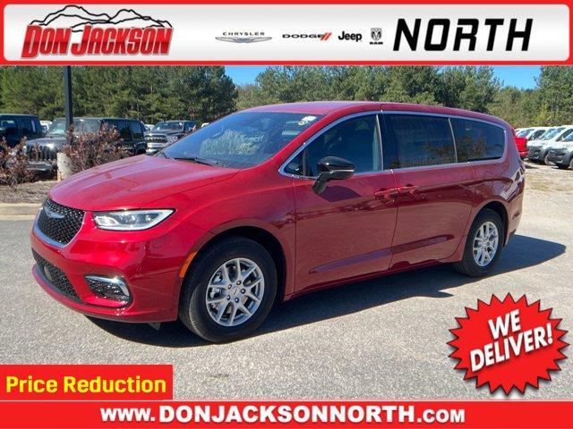 new 2025 Chrysler Pacifica car, priced at $43,925