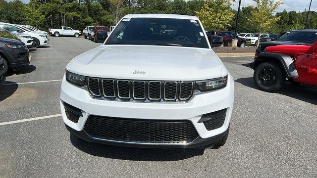 new 2024 Jeep Grand Cherokee car, priced at $34,995