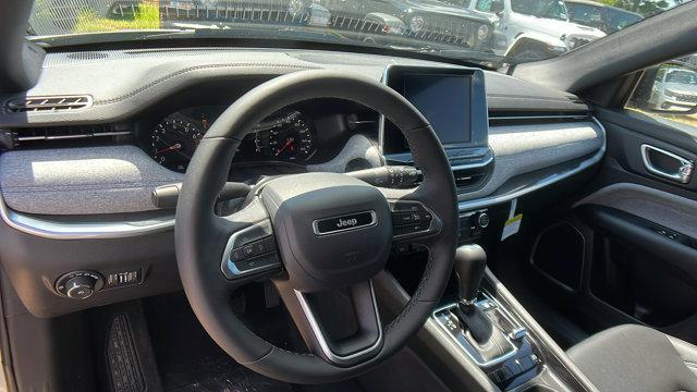 new 2025 Jeep Compass car, priced at $30,760