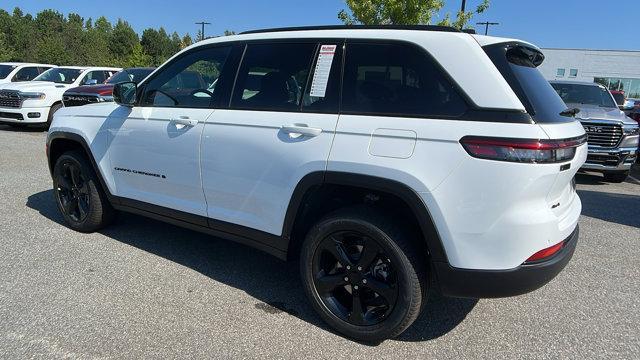 new 2025 Jeep Grand Cherokee car, priced at $39,995