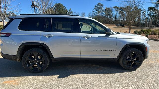 new 2025 Jeep Grand Cherokee L car, priced at $43,985