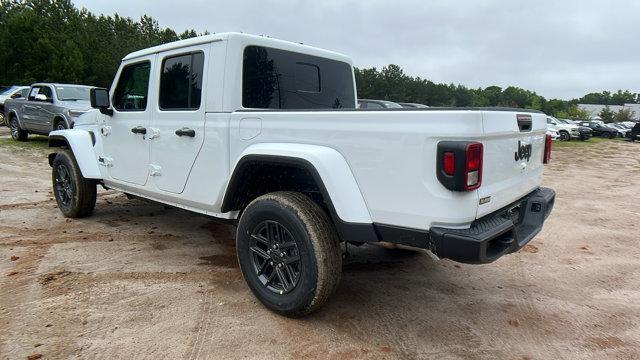 new 2025 Jeep Gladiator car, priced at $37,999