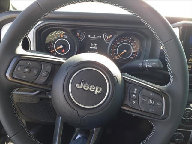 new 2025 Jeep Gladiator car, priced at $43,777