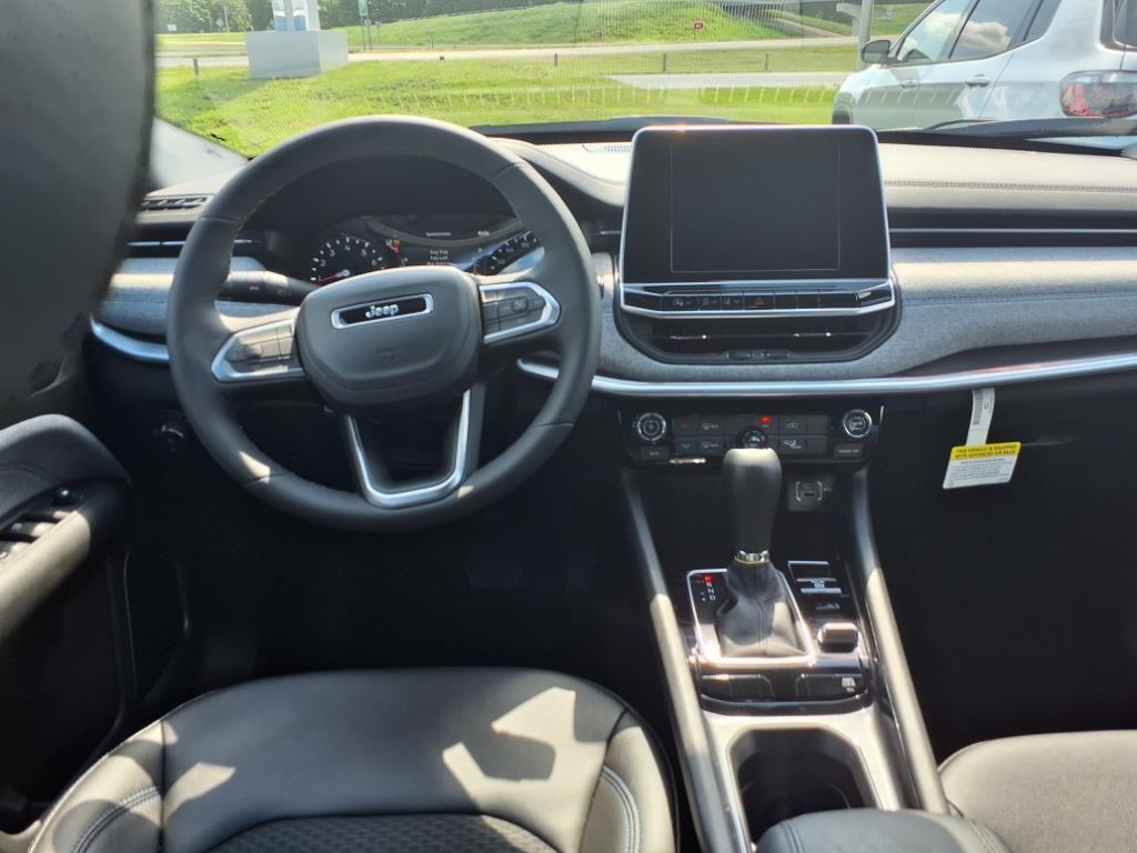 new 2025 Jeep Compass car, priced at $29,960