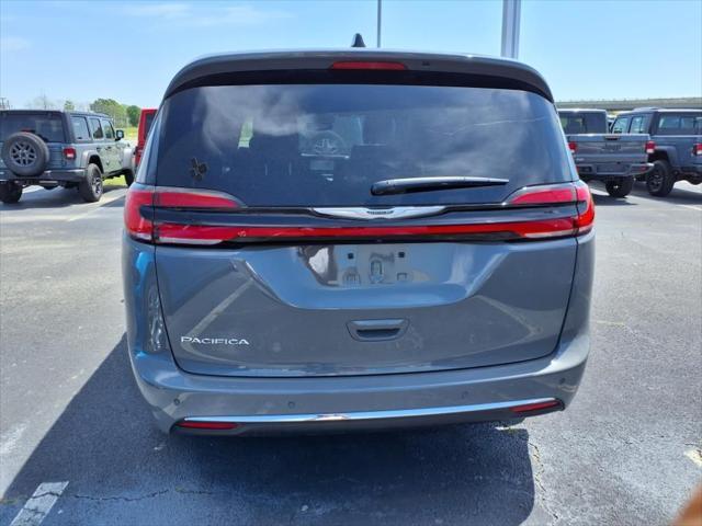 new 2025 Chrysler Pacifica car, priced at $43,440
