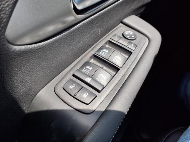 new 2025 Chrysler Pacifica car, priced at $43,440