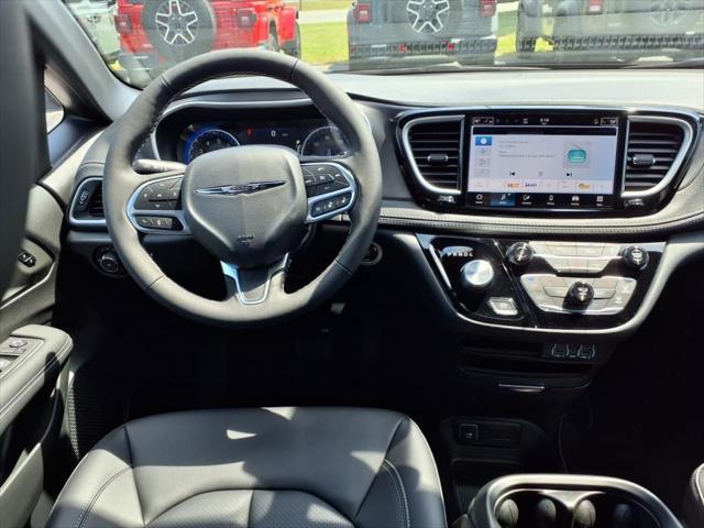 new 2025 Chrysler Pacifica car, priced at $43,440